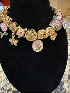 Gold-Tone Pink Floral Charm bracelet